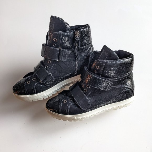 Miu Miu Shoes - MIU MIU Black Leather High Top Sneaker Donna Cracle